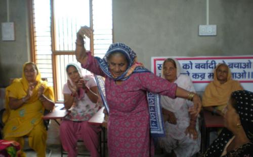 Dr Charu WaliKhanna and Ms Hemlatha Kheria visited the village Garhi Sampla in Rothak District Haryana