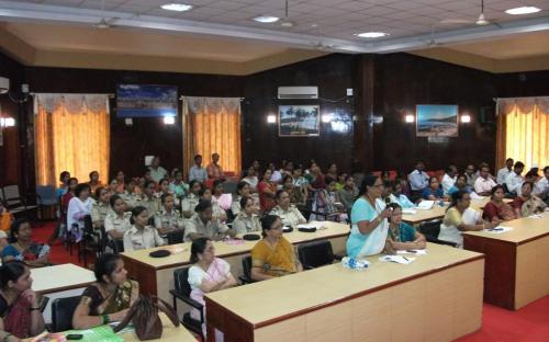 Smt. Mamta Sharma, Hon’ble Chairperson and Smt Nirmala Samant Prabhavalkar visited girls hostel and women’s jail in Sindhudurg