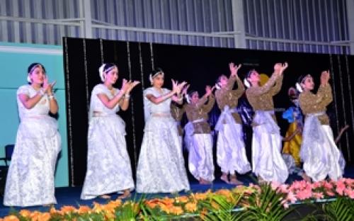 Smt. Nirmala Samant Prabhavalkar, Member, NCW inaugurated Annua Award Ceremony of Shishukunj International School